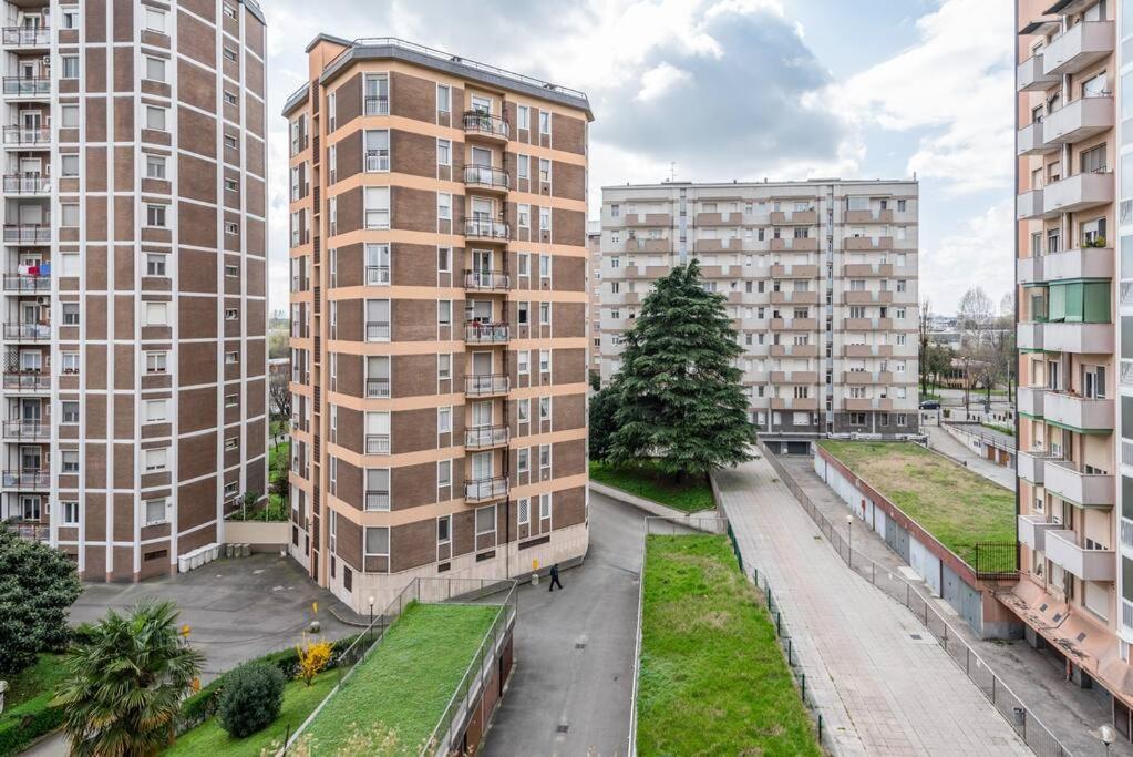 Green Oasis In Milan - Apartment Free Wifi - Policlinico San Donato - San Donato Milanese Bagian luar foto